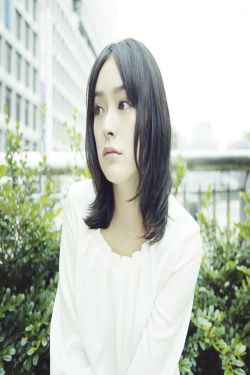 易烊千玺眉心痣